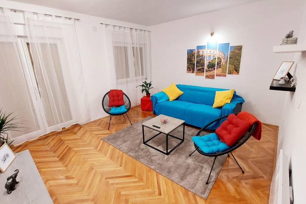 Apartment Happy Days Pula